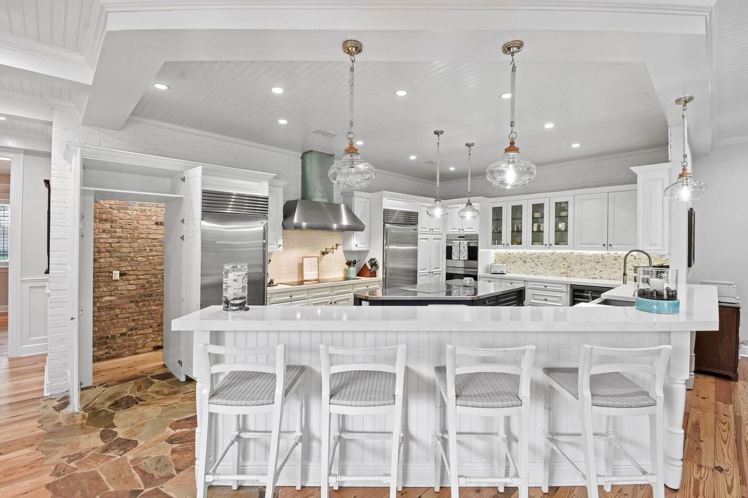 Active With Contract: $1,850,000 (5 beds, 4 baths, 3642 Square Feet)