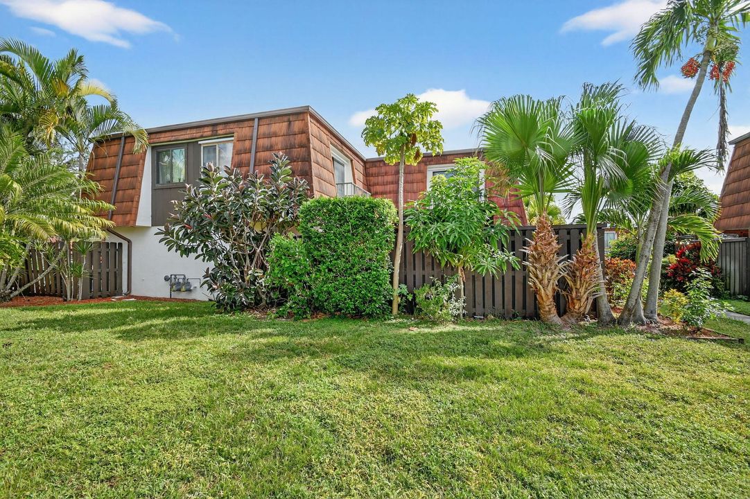 En Venta: $305,000 (2 camas, 2 baños, 1252 Pies cuadrados)