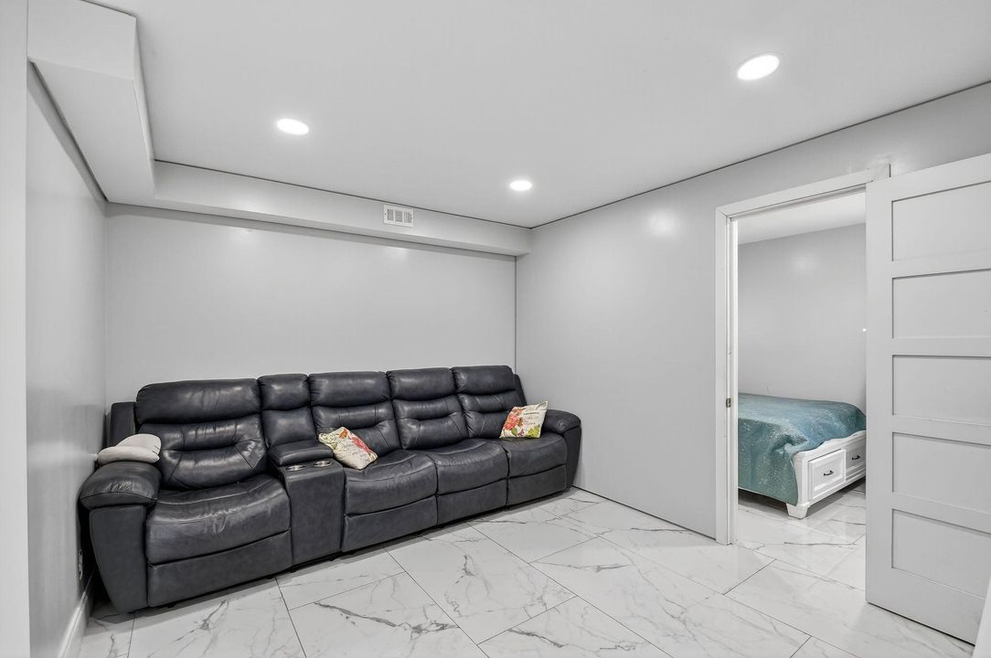 En Venta: $305,000 (2 camas, 2 baños, 1252 Pies cuadrados)