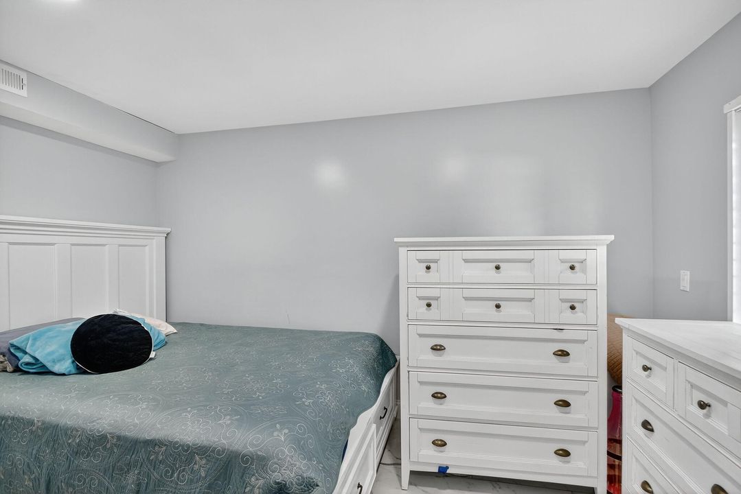 En Venta: $305,000 (2 camas, 2 baños, 1252 Pies cuadrados)