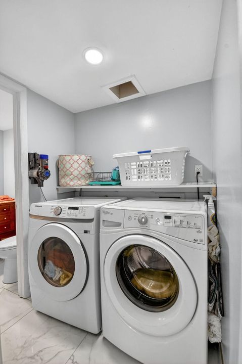 En Venta: $305,000 (2 camas, 2 baños, 1252 Pies cuadrados)