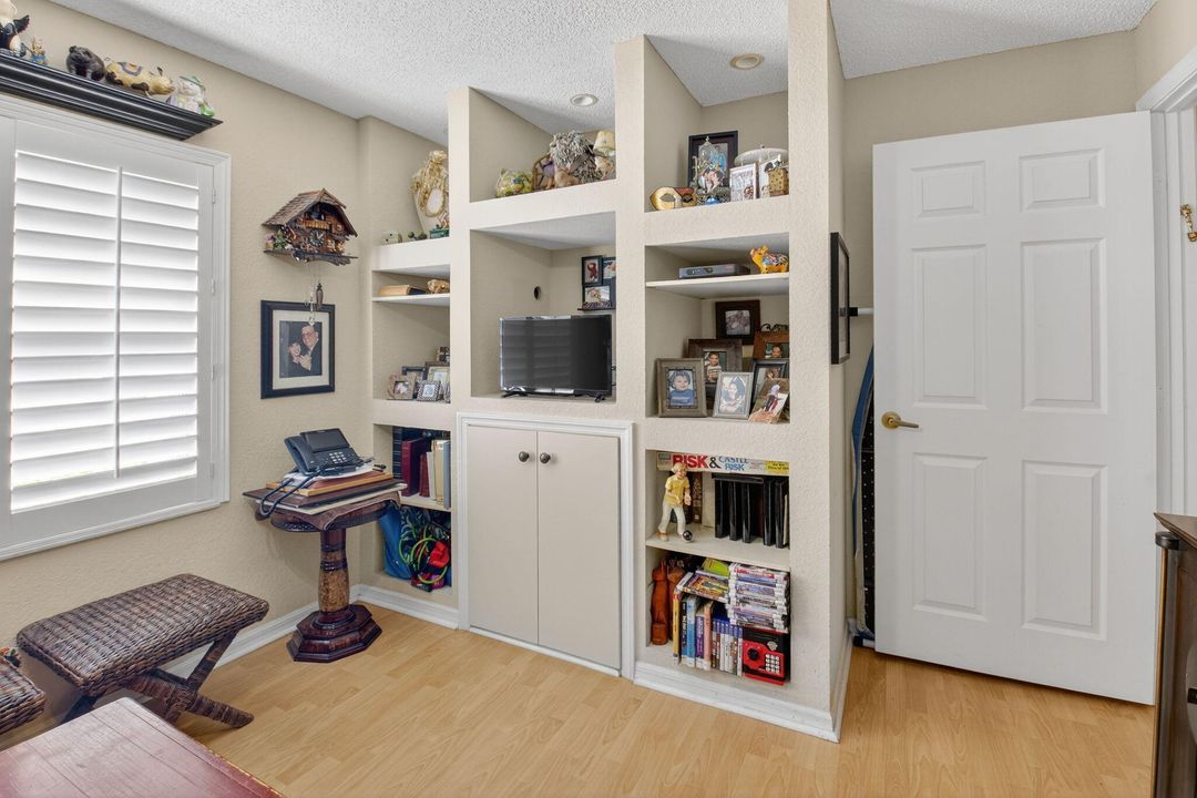 待售: $370,000 (3 贝兹, 2 浴室, 1555 平方英尺)