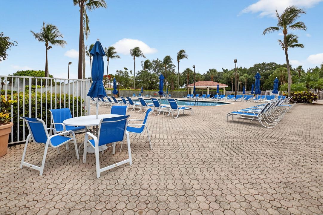 待售: $370,000 (3 贝兹, 2 浴室, 1555 平方英尺)