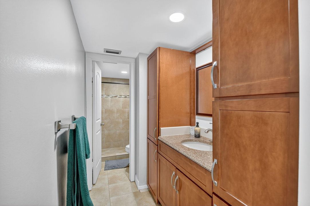 En Venta: $305,000 (2 camas, 2 baños, 1252 Pies cuadrados)