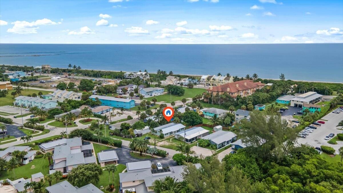 For Rent: $2,495 (3 beds, 2 baths, 1015 Square Feet)