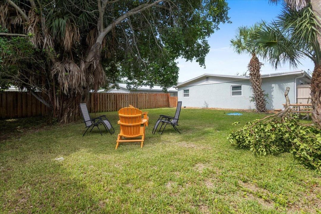 For Rent: $2,495 (3 beds, 2 baths, 1015 Square Feet)