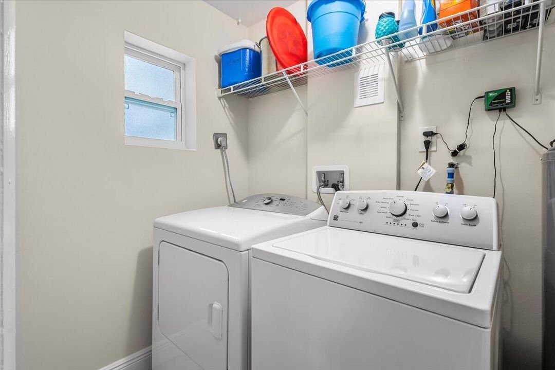 For Rent: $2,495 (3 beds, 2 baths, 1015 Square Feet)