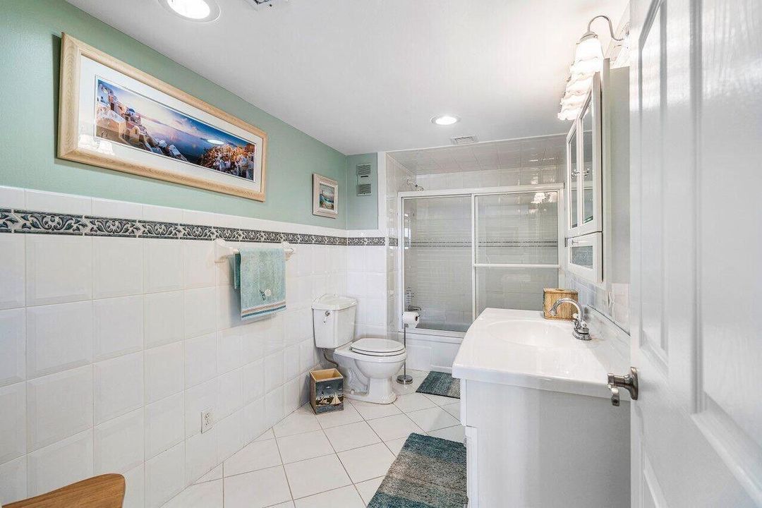 В аренду: $2,600 (2 спален, 2 ванн, 1300 Квадратных фут)