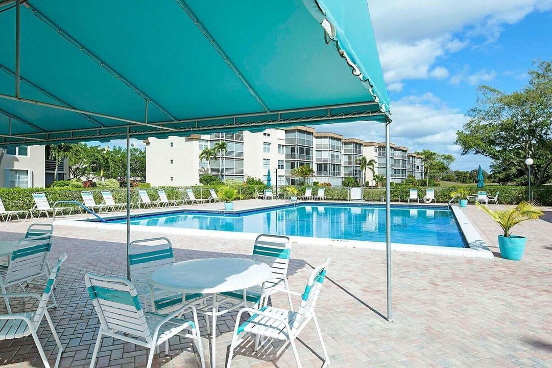 В аренду: $2,600 (2 спален, 2 ванн, 1300 Квадратных фут)