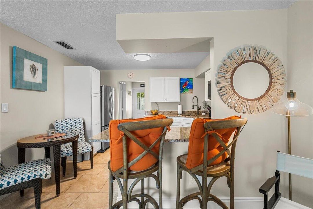 For Rent: $2,495 (3 beds, 2 baths, 1015 Square Feet)