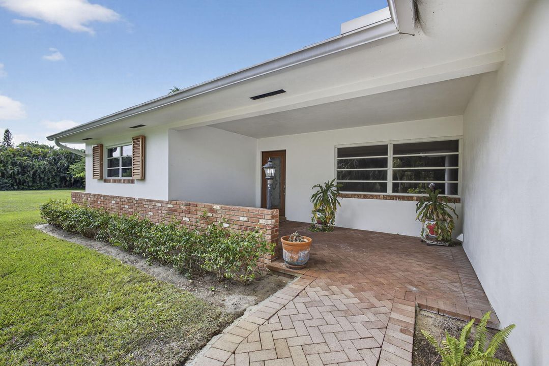 For Sale: $1,350,000 (3 beds, 2 baths, 1917 Square Feet)