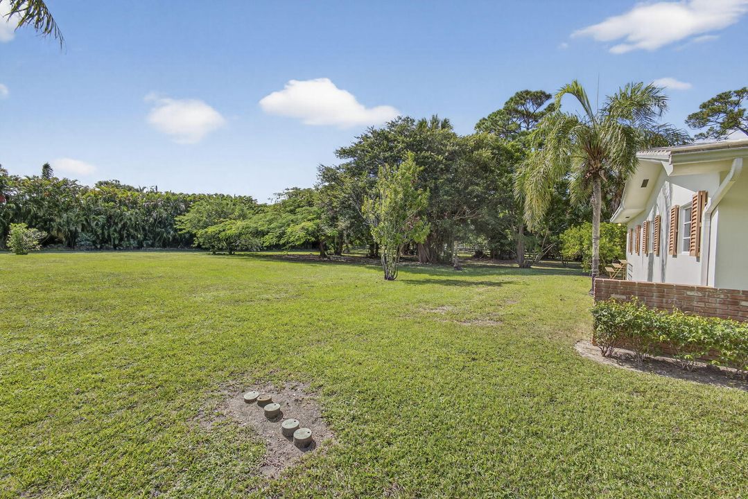 For Sale: $1,350,000 (3 beds, 2 baths, 1917 Square Feet)