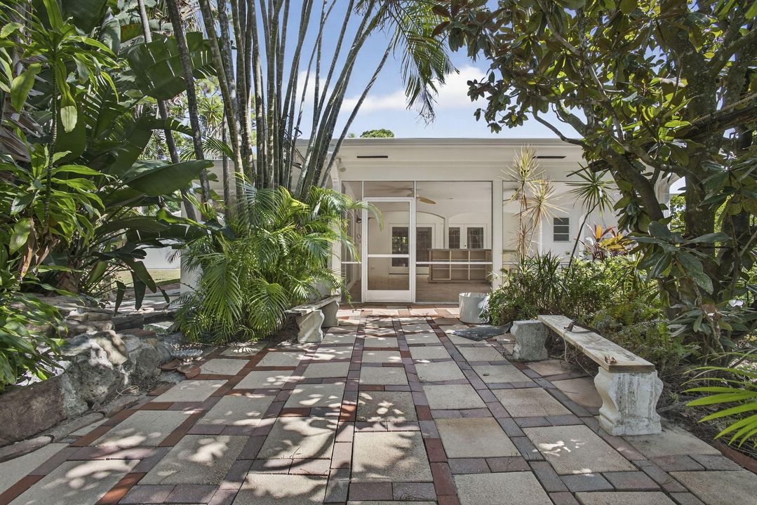 For Sale: $1,350,000 (3 beds, 2 baths, 1917 Square Feet)