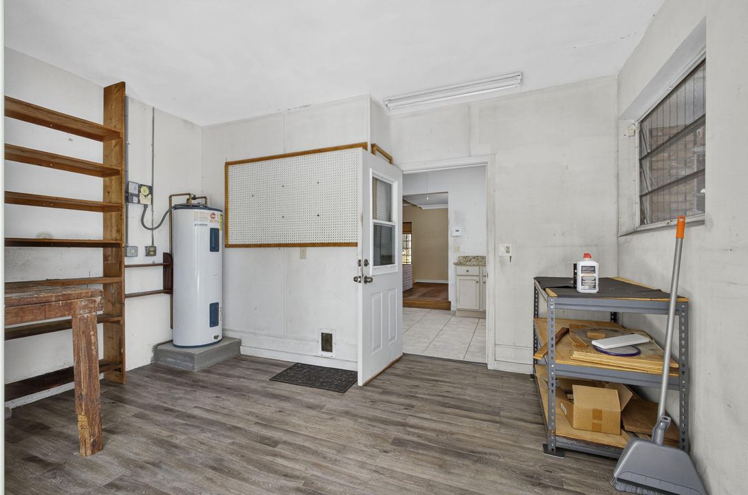 For Sale: $1,350,000 (3 beds, 2 baths, 1917 Square Feet)