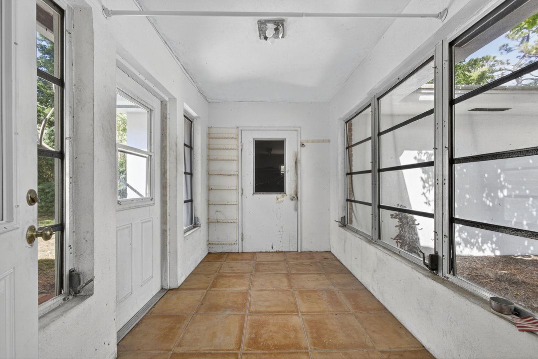 For Sale: $1,350,000 (3 beds, 2 baths, 1917 Square Feet)