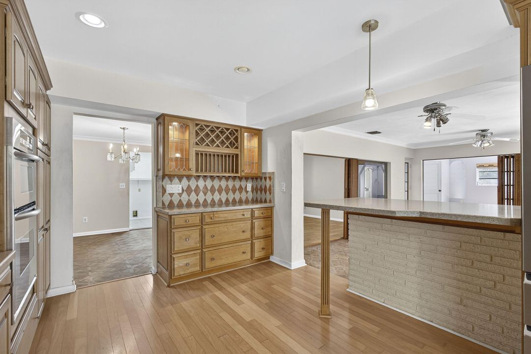 For Sale: $1,350,000 (3 beds, 2 baths, 1917 Square Feet)