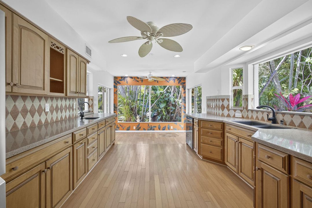 For Sale: $1,350,000 (3 beds, 2 baths, 1917 Square Feet)