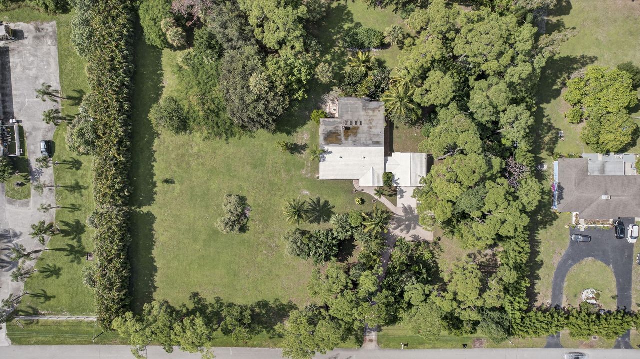 For Sale: $1,350,000 (3 beds, 2 baths, 1917 Square Feet)