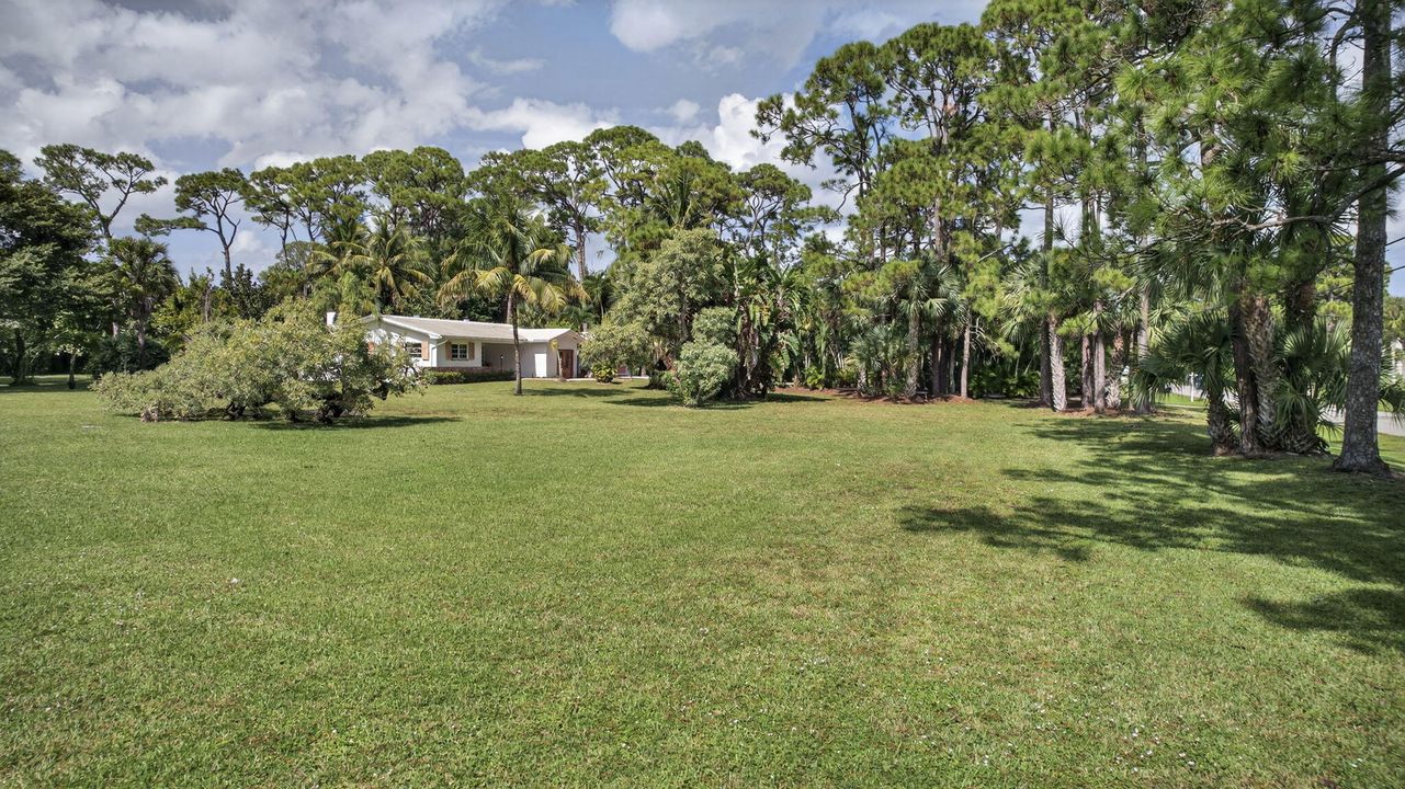 For Sale: $1,350,000 (3 beds, 2 baths, 1917 Square Feet)