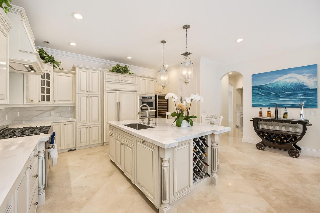 For Sale: $4,599,000 (6 beds, 6 baths, 4827 Square Feet)