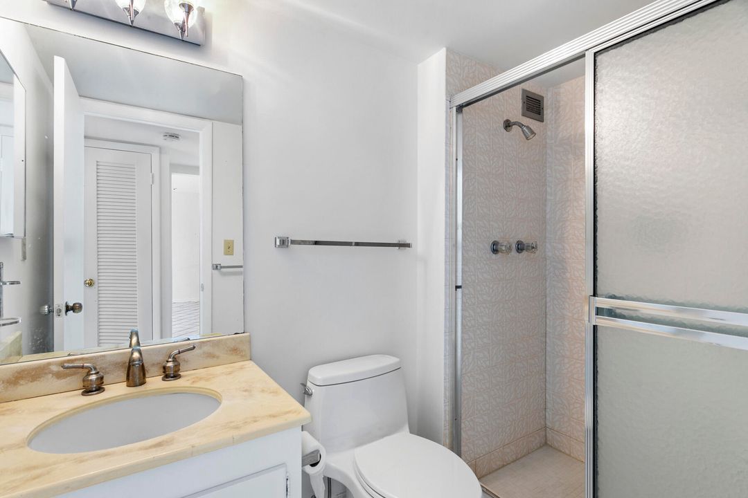 For Sale: $495,000 (2 beds, 2 baths, 1210 Square Feet)