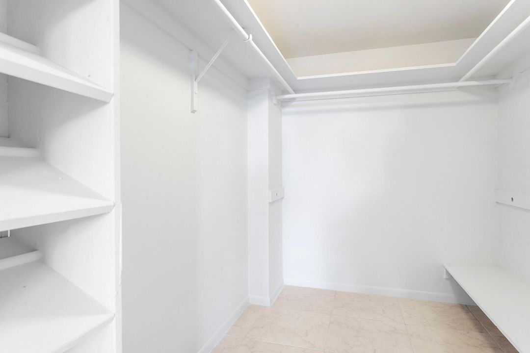 For Sale: $495,000 (2 beds, 2 baths, 1210 Square Feet)