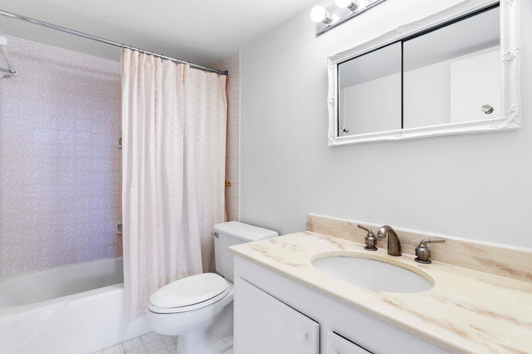 For Sale: $495,000 (2 beds, 2 baths, 1210 Square Feet)