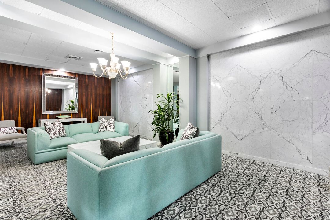 For Sale: $495,000 (2 beds, 2 baths, 1210 Square Feet)