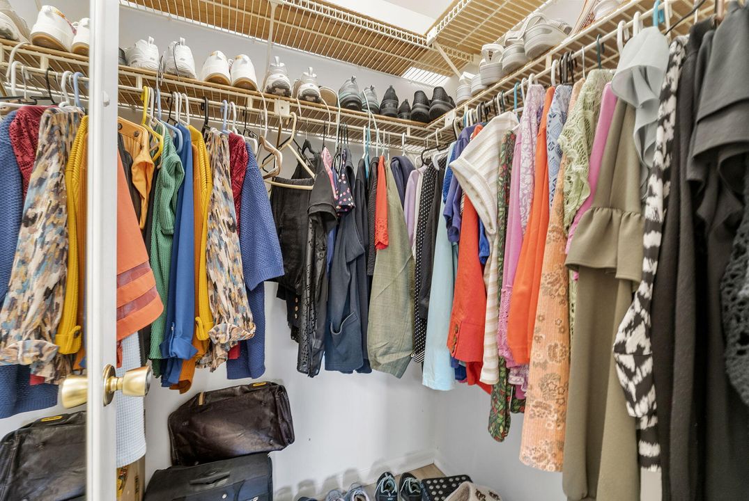 For Sale: $210,000 (2 beds, 2 baths, 1167 Square Feet)