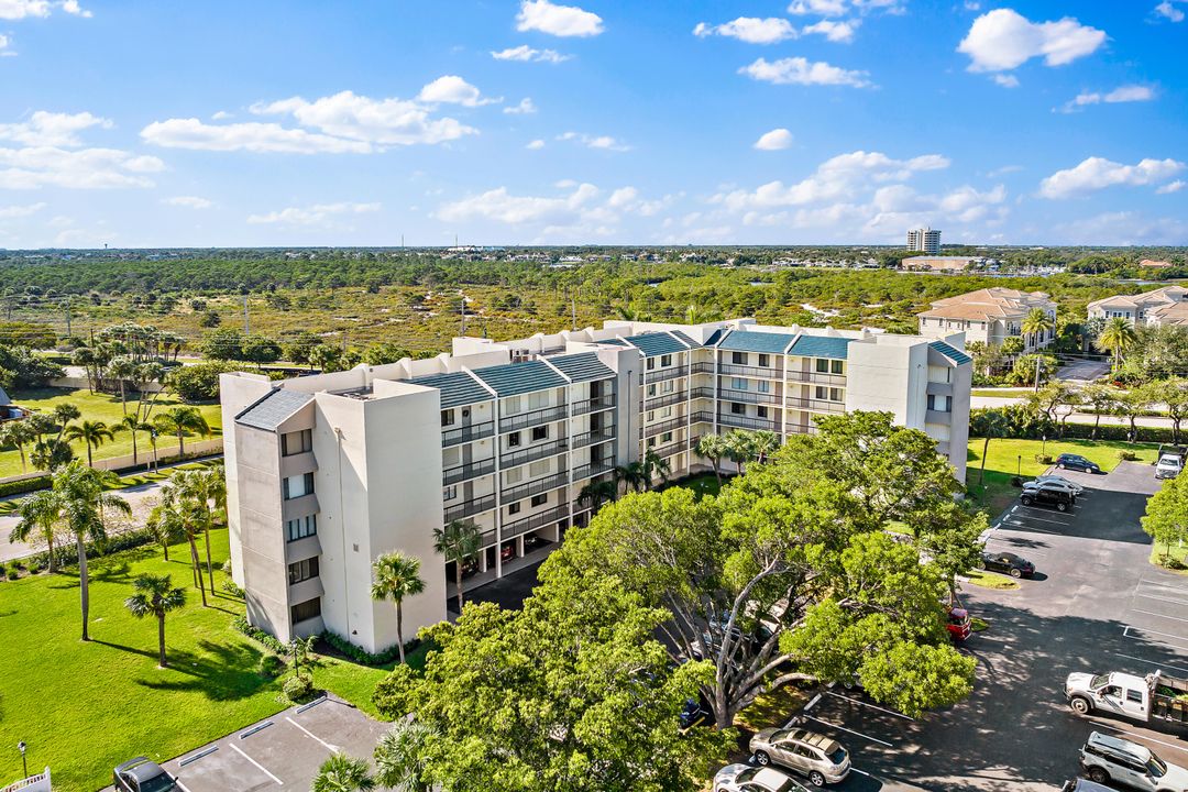 Activo con contrato: $3,000 (3 camas, 3 baños, 1800 Pies cuadrados)