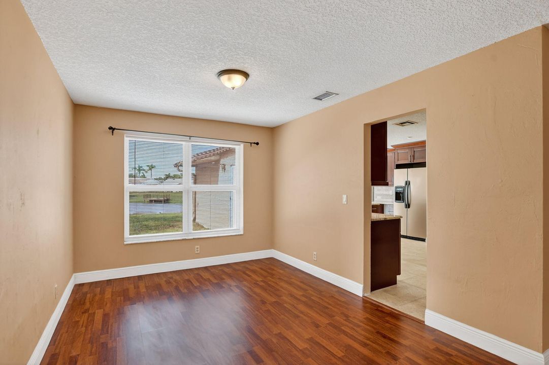 На продажу: $749,000 (3 спален, 2 ванн, 1837 Квадратных фут)