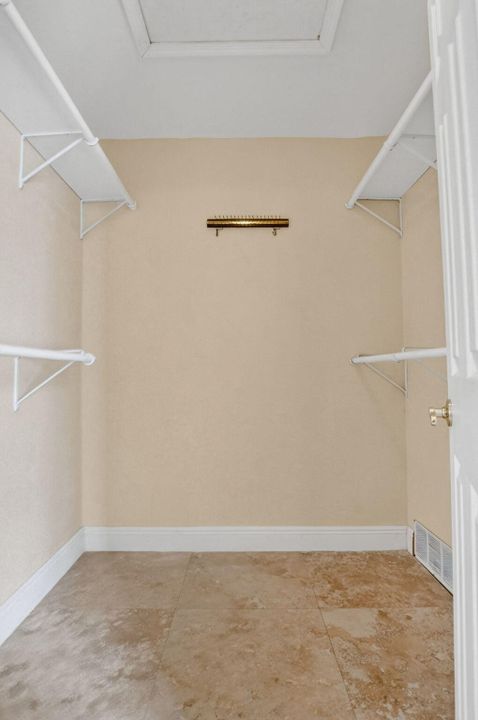 На продажу: $749,000 (3 спален, 2 ванн, 1837 Квадратных фут)