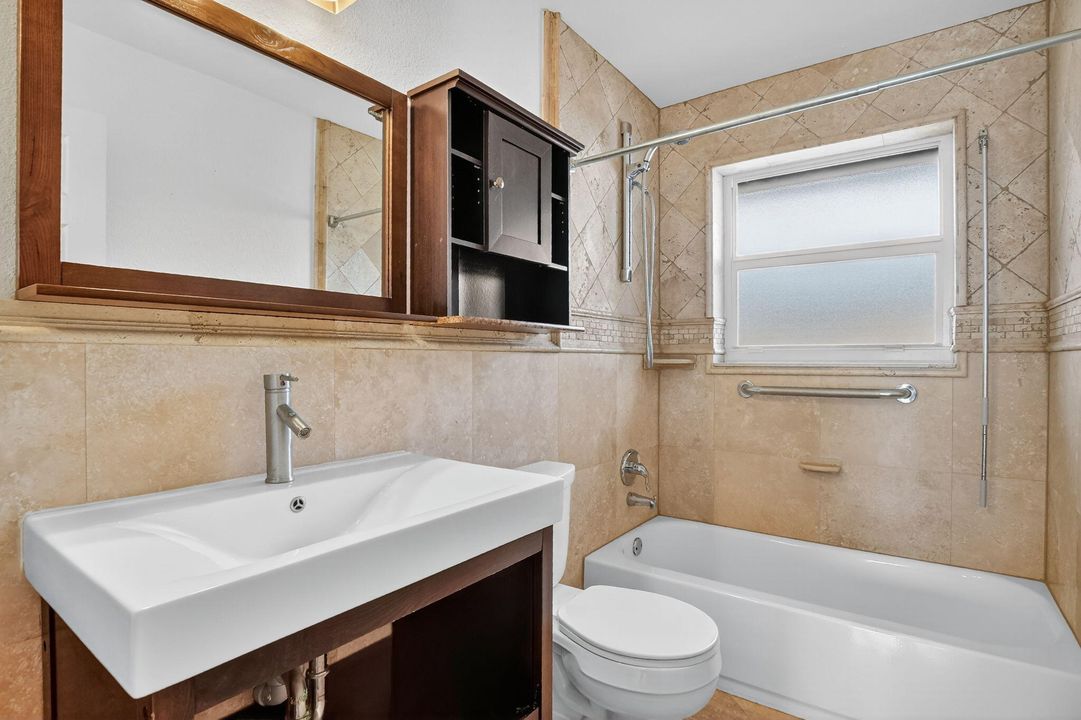 На продажу: $749,000 (3 спален, 2 ванн, 1837 Квадратных фут)