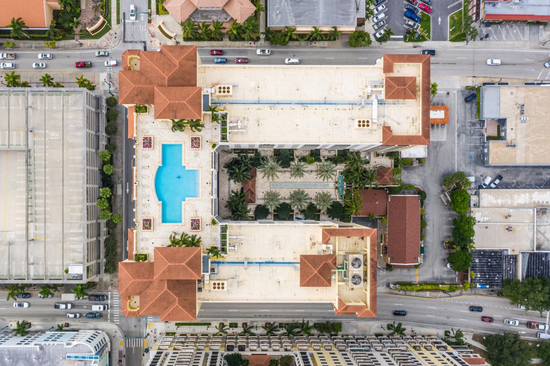 待售: $438,900 (1 贝兹, 1 浴室, 889 平方英尺)