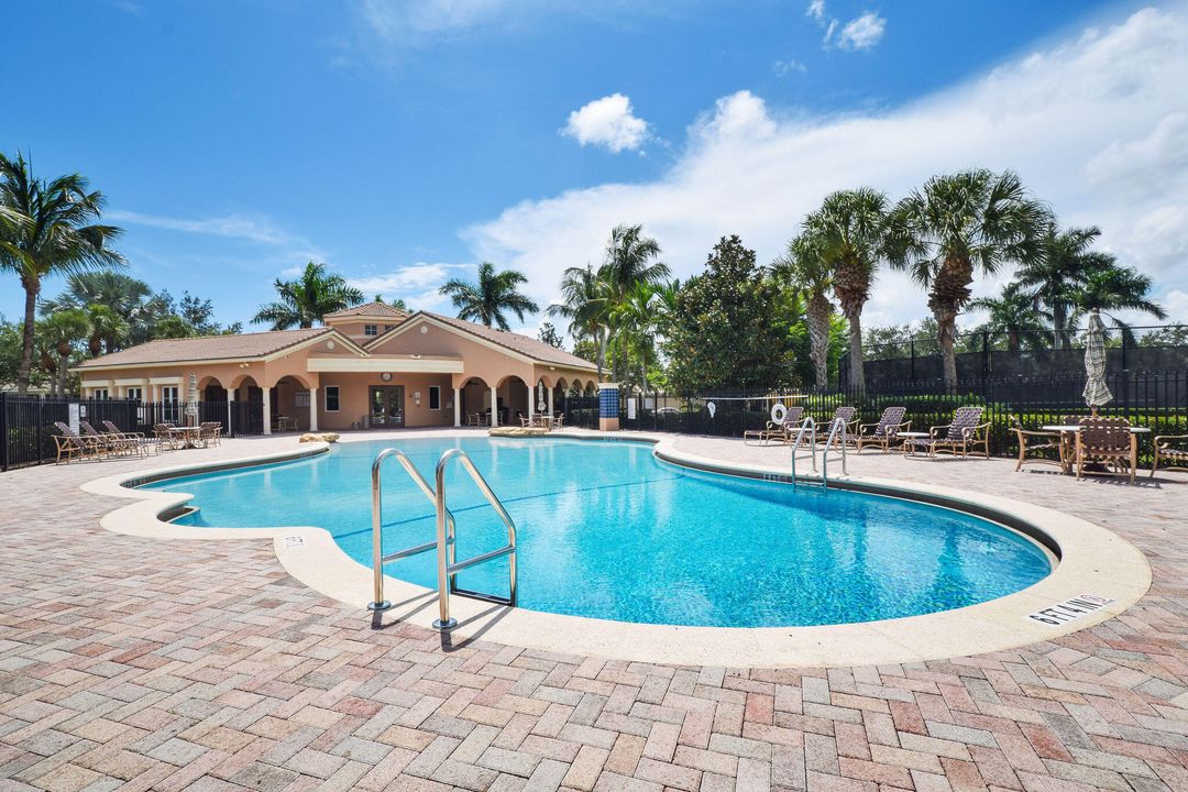 Active With Contract: $1,850,000 (5 beds, 4 baths, 3642 Square Feet)