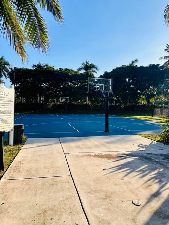 For Sale: $498,000 (4 beds, 2 baths, 1722 Square Feet)