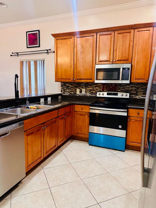 For Sale: $498,000 (4 beds, 2 baths, 1722 Square Feet)