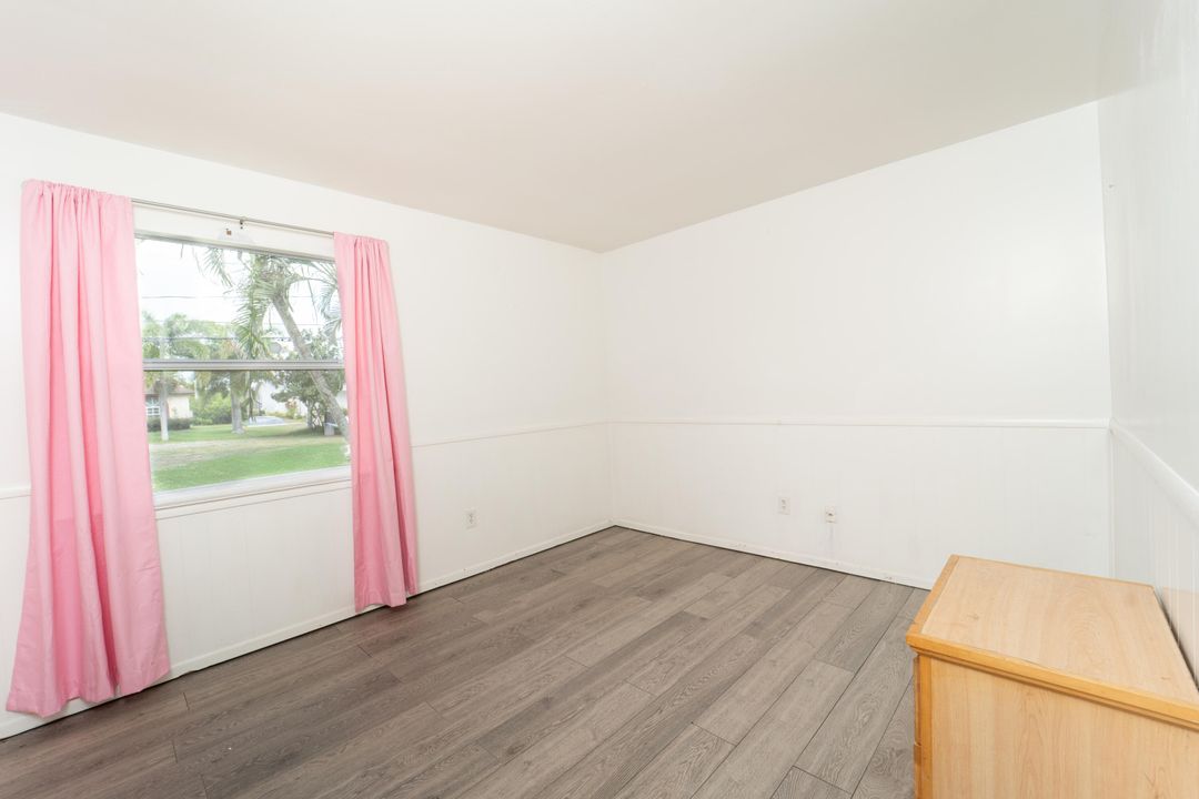 For Sale: $320,000 (3 beds, 2 baths, 1032 Square Feet)