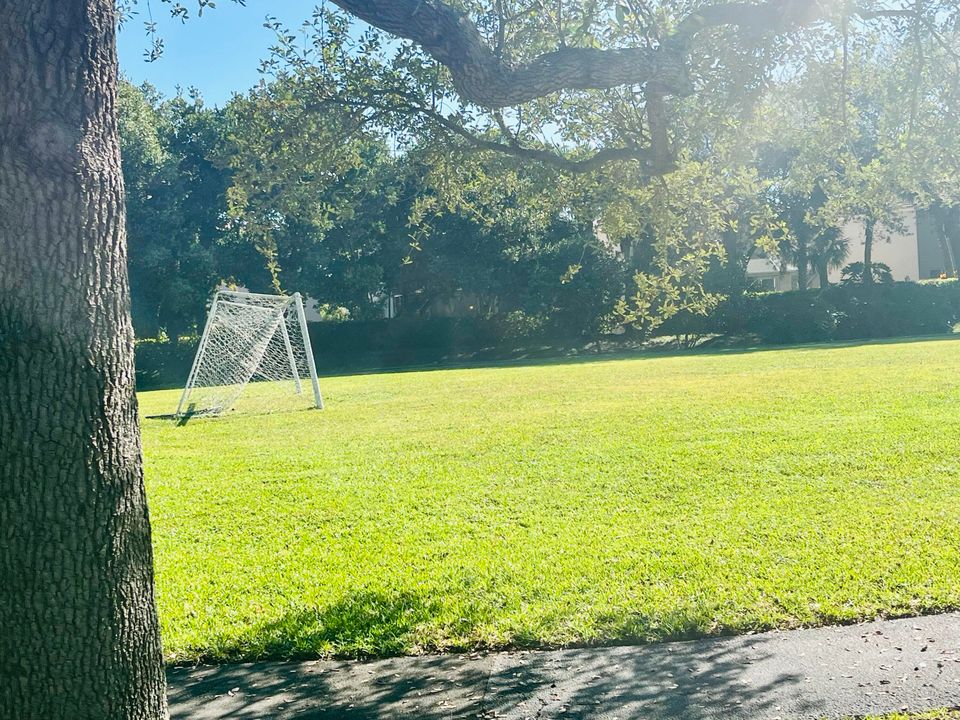 For Sale: $498,000 (4 beds, 2 baths, 1722 Square Feet)