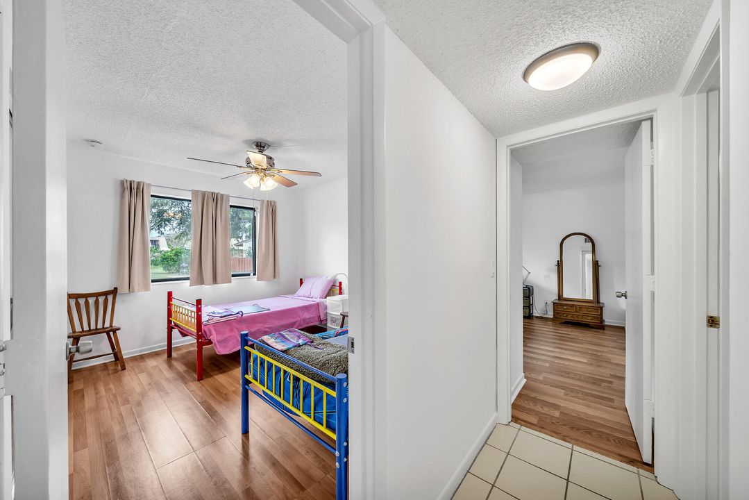 合同活跃: $2,100 (2 贝兹, 2 浴室, 1000 平方英尺)