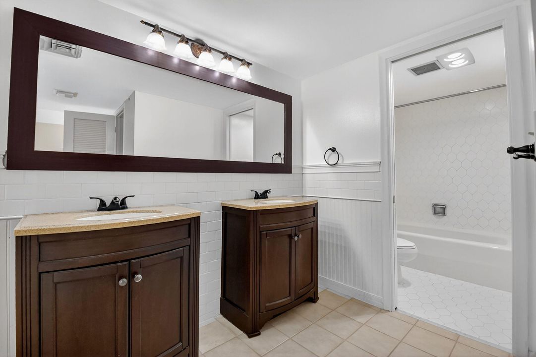 For Sale: $199,000 (2 beds, 2 baths, 1206 Square Feet)