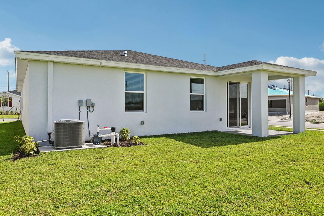 For Sale: $349,990 (3 beds, 2 baths, 1695 Square Feet)