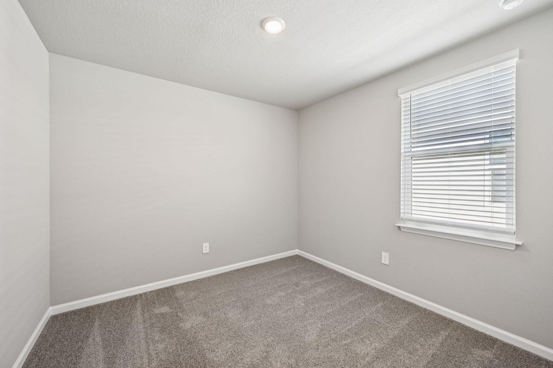 For Sale: $349,990 (3 beds, 2 baths, 1695 Square Feet)