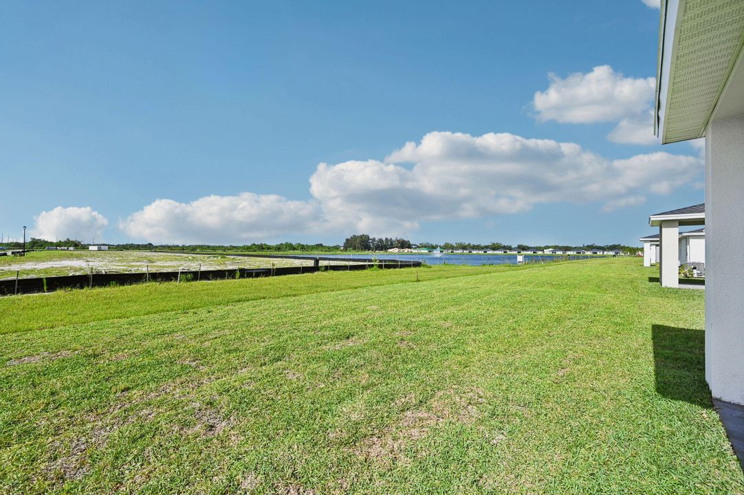 For Sale: $349,990 (3 beds, 2 baths, 1695 Square Feet)