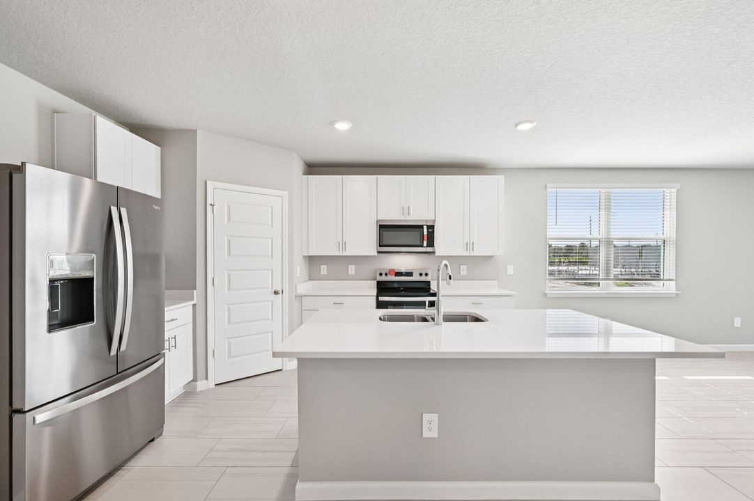 For Sale: $349,990 (3 beds, 2 baths, 1695 Square Feet)