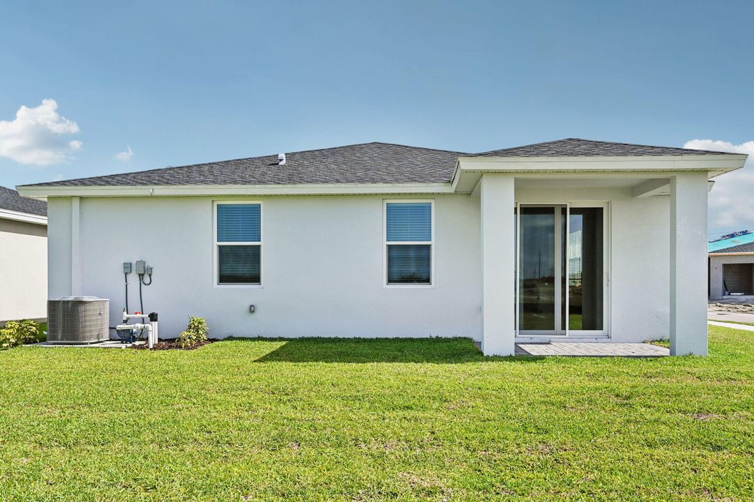 For Sale: $349,990 (3 beds, 2 baths, 1695 Square Feet)