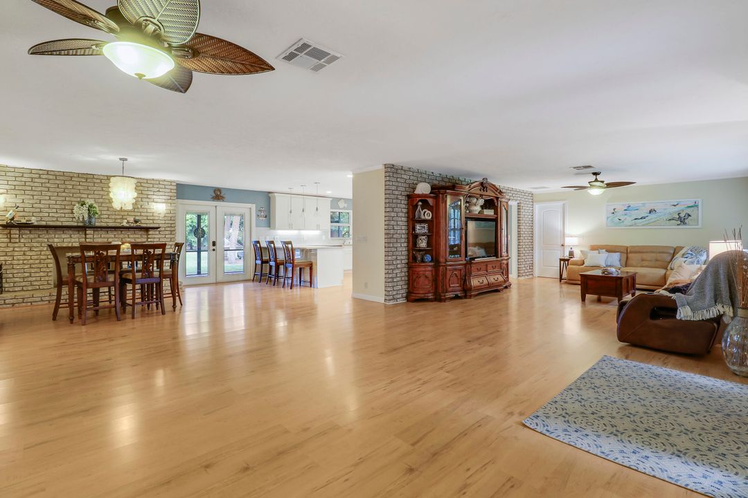 For Sale: $1,250,000 (3 beds, 2 baths, 2432 Square Feet)