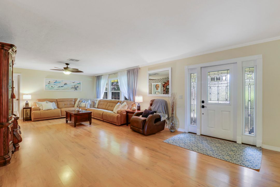 For Sale: $1,250,000 (3 beds, 2 baths, 2432 Square Feet)