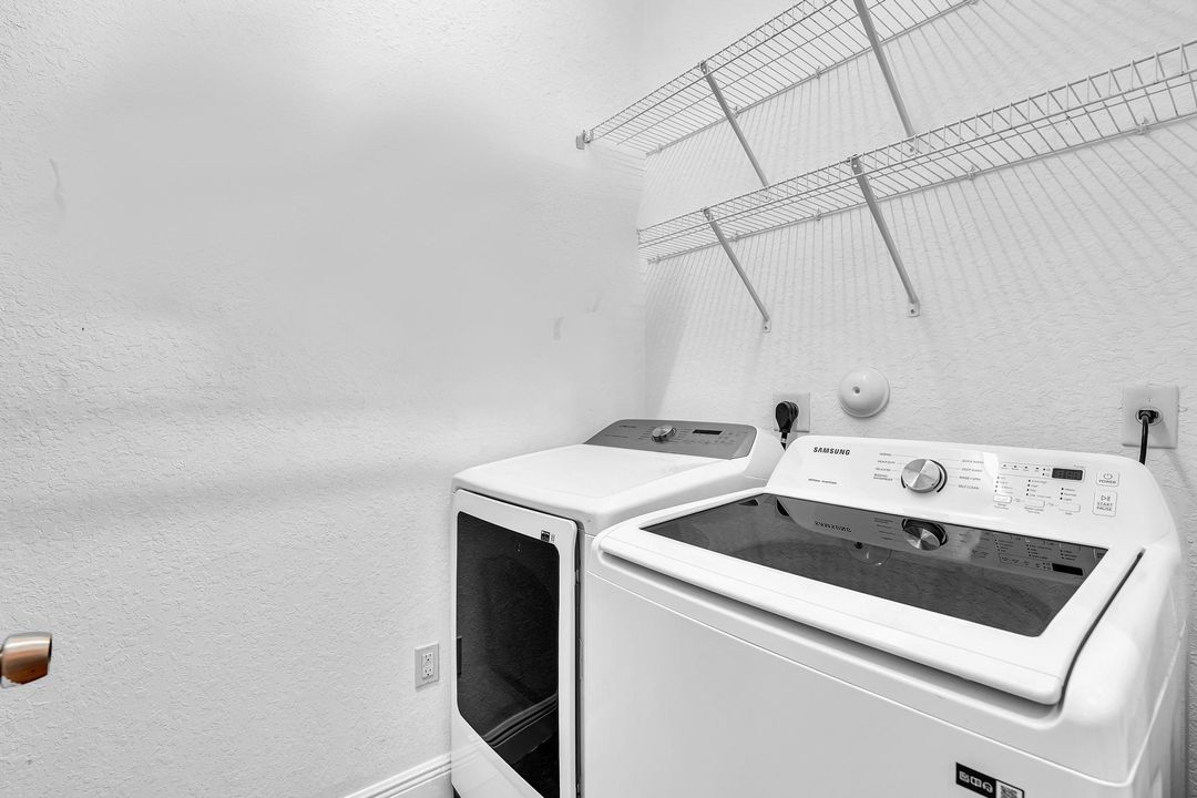 For Sale: $395,000 (3 beds, 2 baths, 1408 Square Feet)