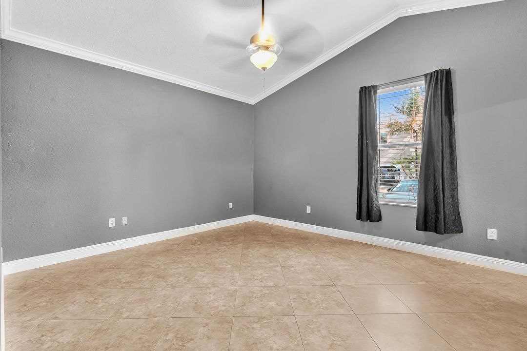 For Sale: $395,000 (3 beds, 2 baths, 1408 Square Feet)